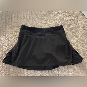 Lululemon Mid-Rise Pace Rival Skirt Size 4